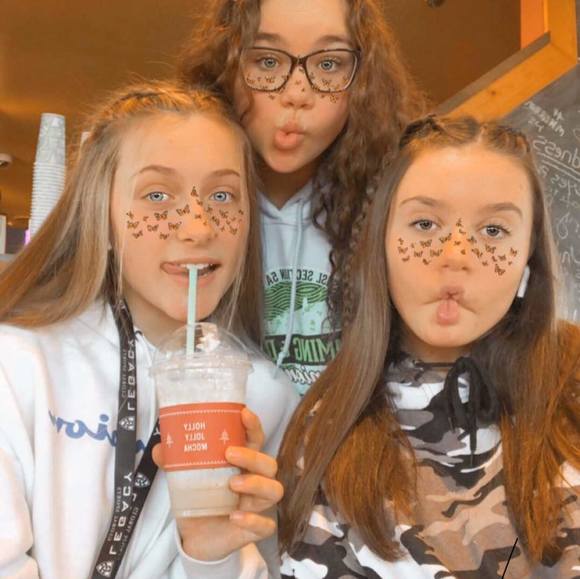 Meet your Posher, Mackenzie - Picture 1 of 1